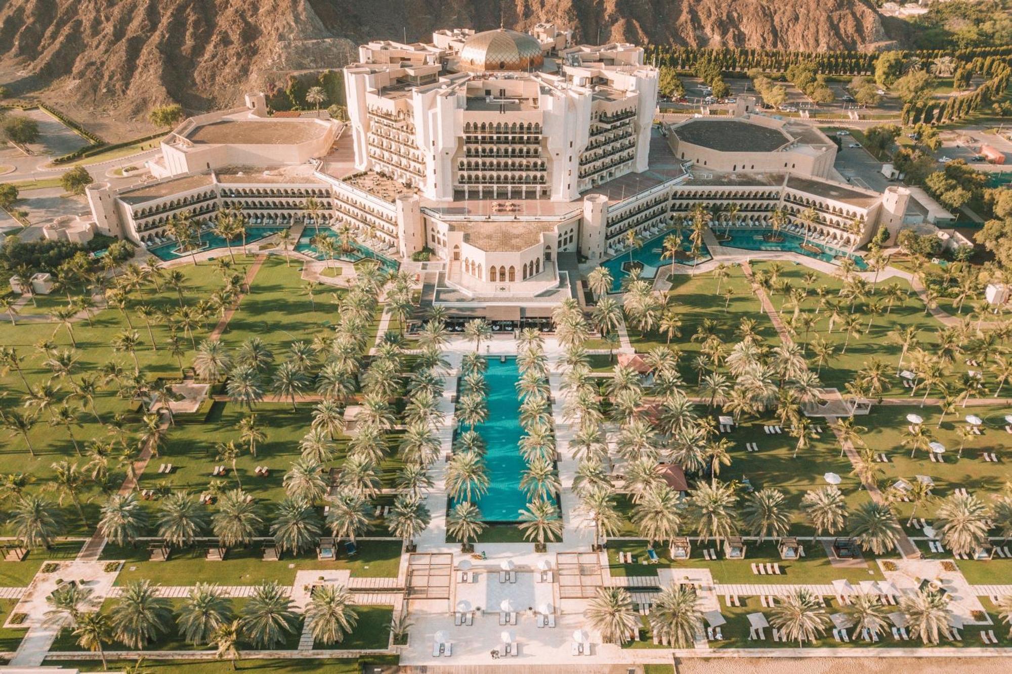 Al Bustan Palace, A Ritz-Carlton Hotel Muscat Exterior foto The Oberoi Dubai