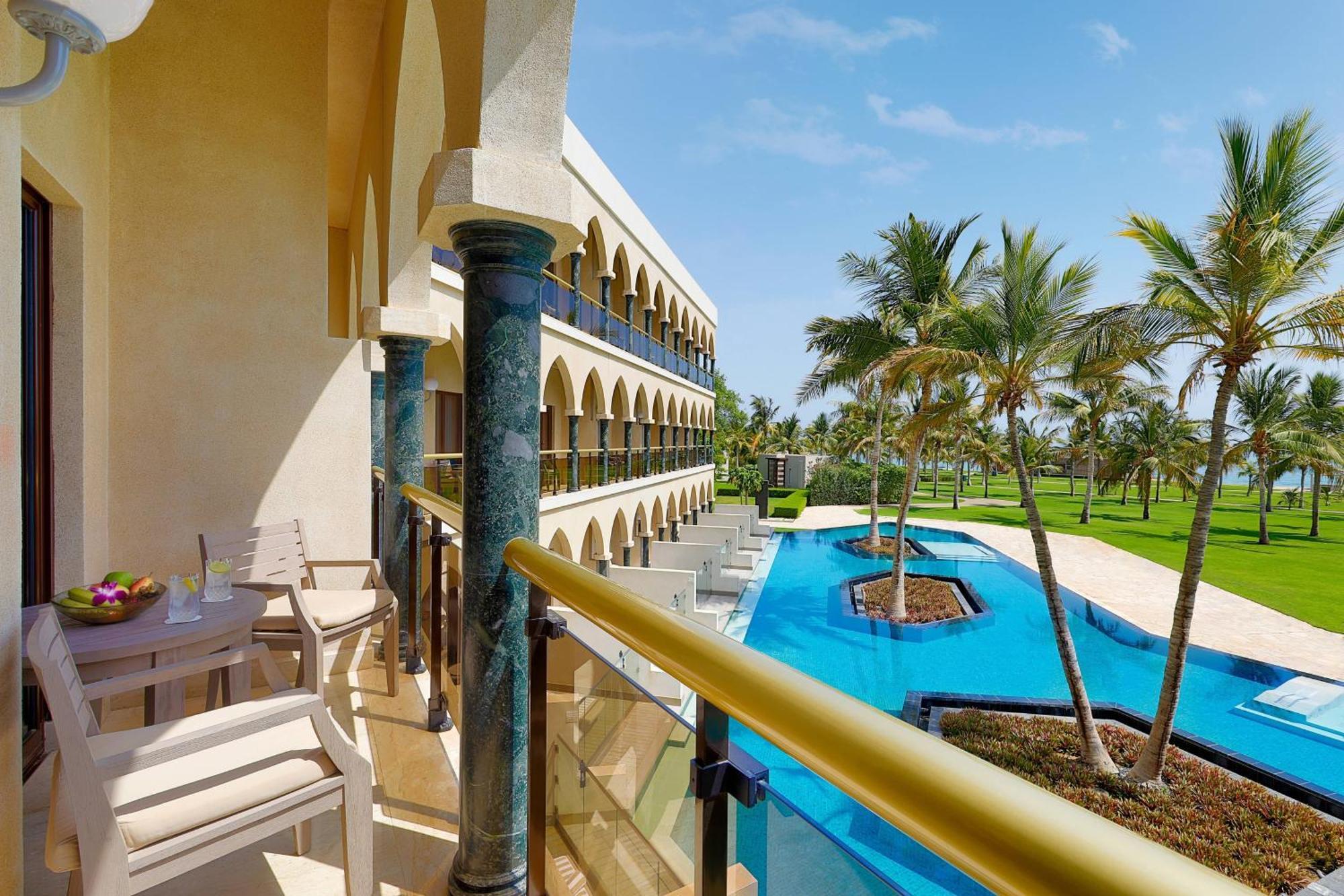 Al Bustan Palace, A Ritz-Carlton Hotel Muscat Exterior foto The Oberoi, Mumbai
