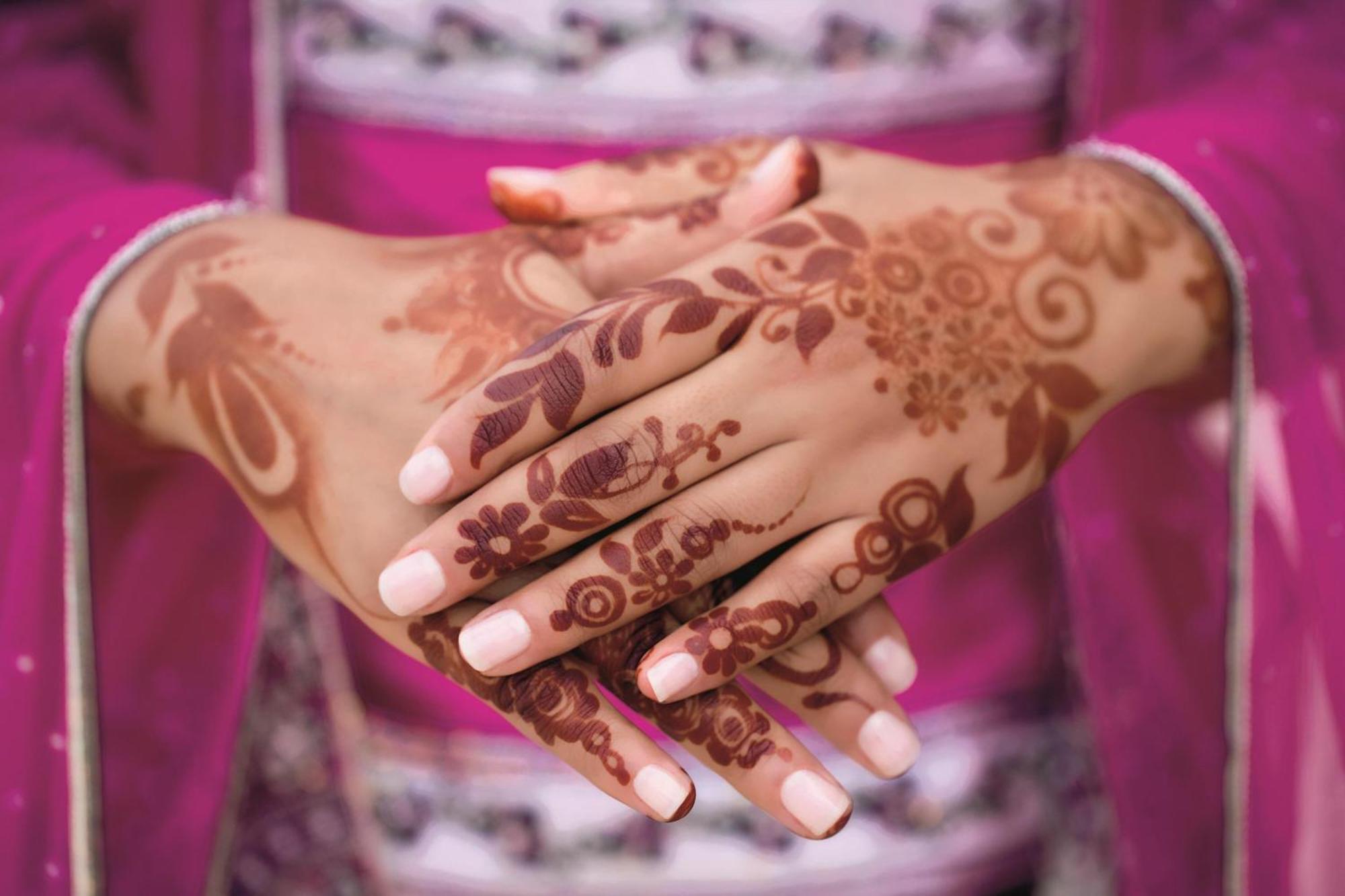 Al Bustan Palace, A Ritz-Carlton Hotel Muscat Exterior foto Henna tattoo