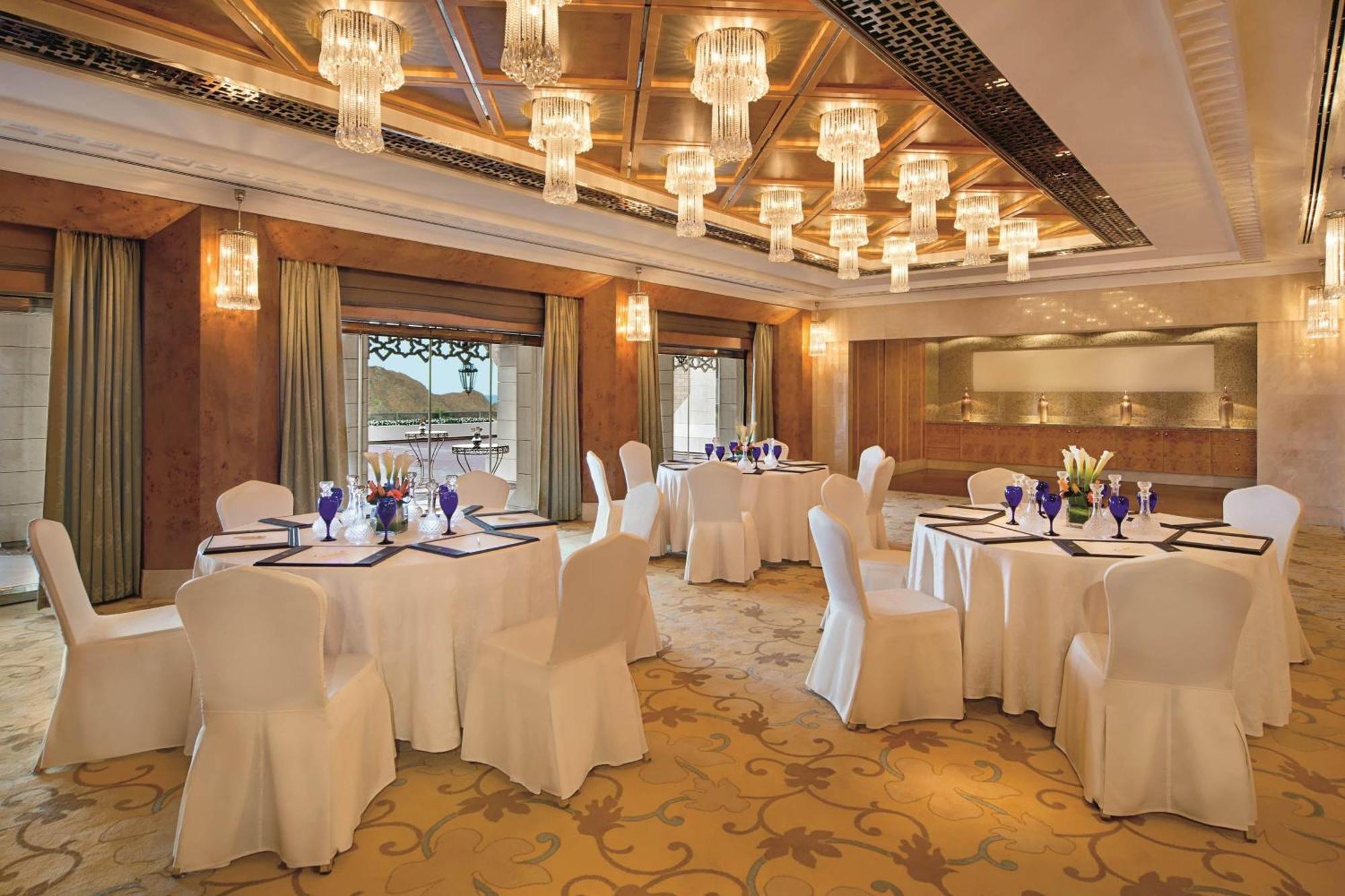 Al Bustan Palace, A Ritz-Carlton Hotel Muscat Exterior foto The Imperial Ball Room