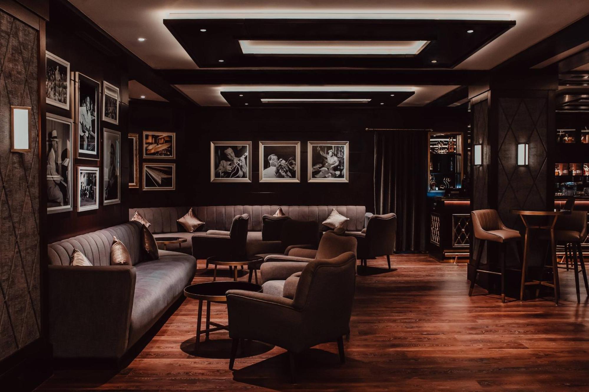 Al Bustan Palace, A Ritz-Carlton Hotel Muscat Exterior foto The interior of the lounge